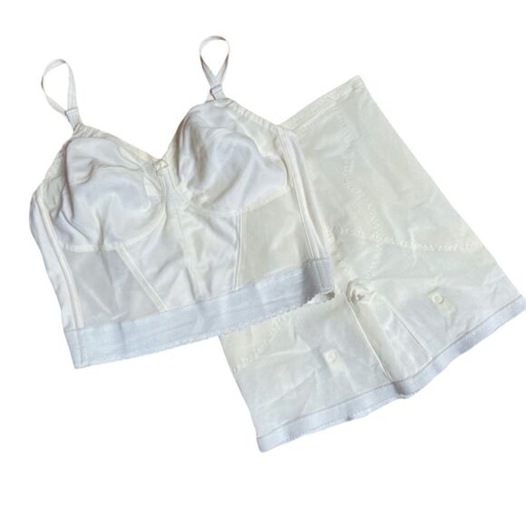 Vintage 1960s / 1970s Ivory Mesh Panel Long Line Soft Cup Bra Corset Bustier - Picture 1 of 13